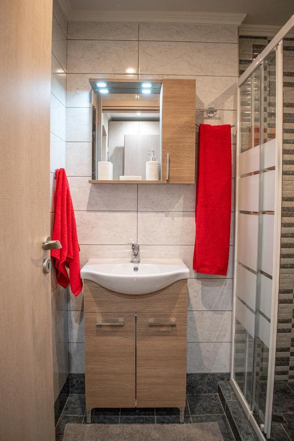 John'S Apartment'S Near Athens Airport!! Spáta エクステリア 写真